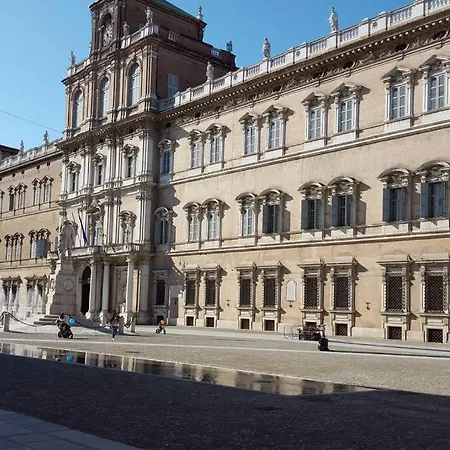 Elegante Nel Cuore Della Citta Apartament Modena